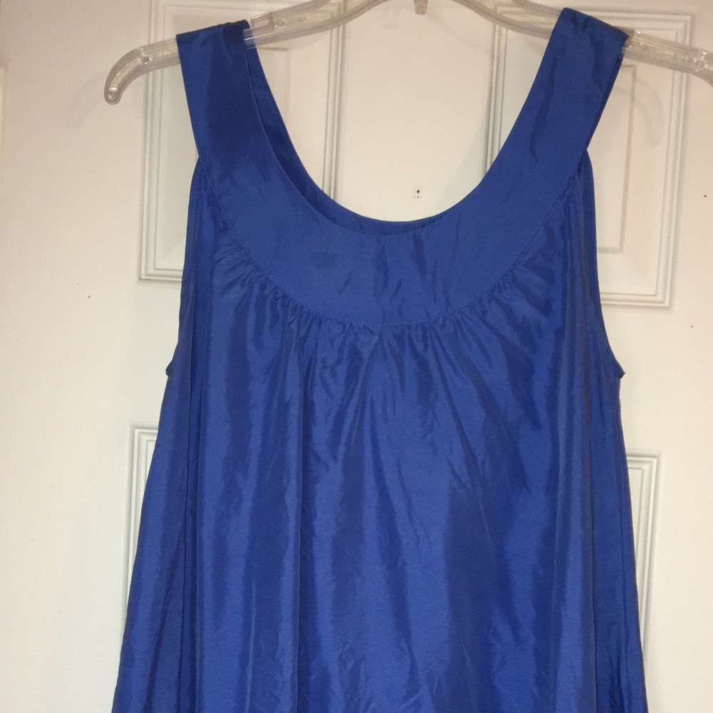 Blue Flowy Tanktop